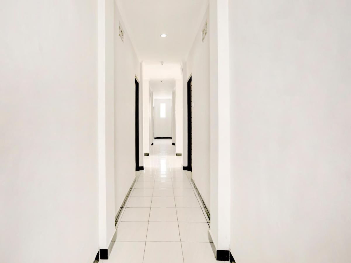OYO 3156 Hotel Warta Dua Denpasa Buitenkant foto