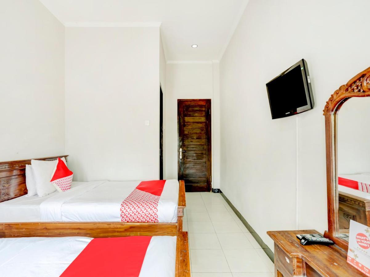 OYO 3156 Hotel Warta Dua Denpasa Buitenkant foto