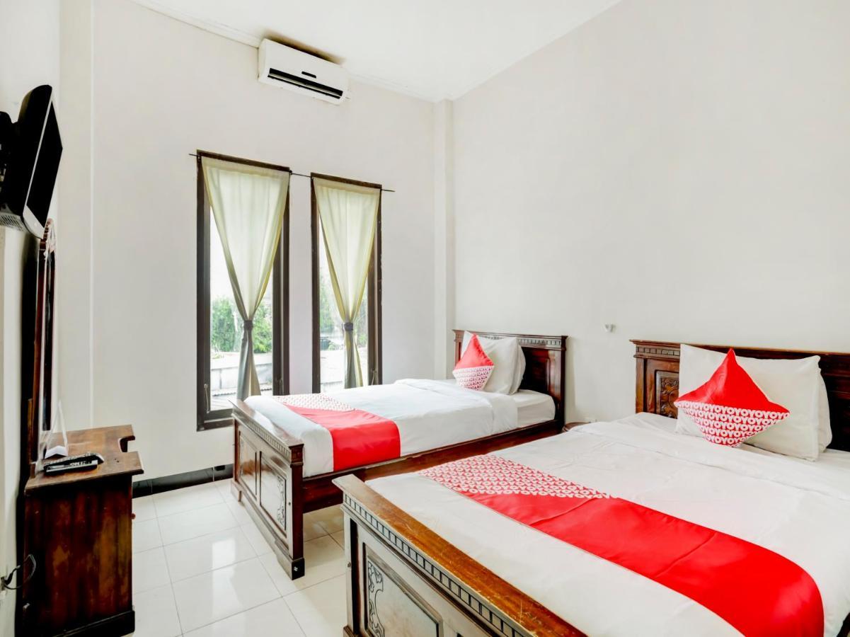 OYO 3156 Hotel Warta Dua Denpasa Buitenkant foto