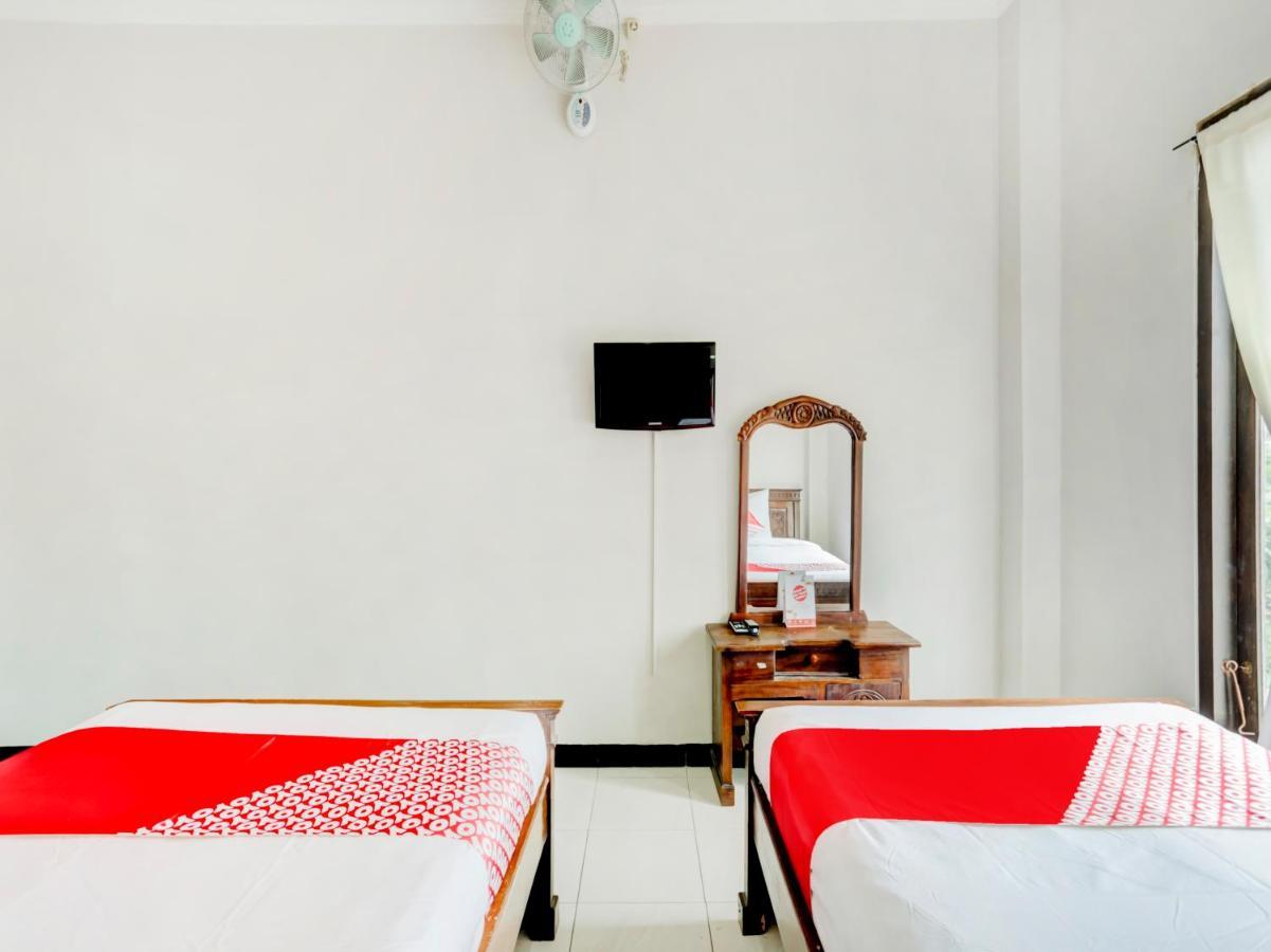 OYO 3156 Hotel Warta Dua Denpasa Buitenkant foto