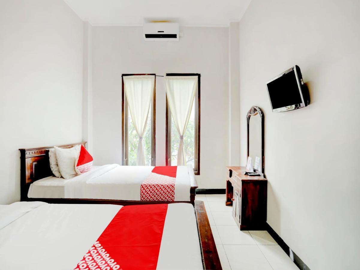 OYO 3156 Hotel Warta Dua Denpasa Buitenkant foto