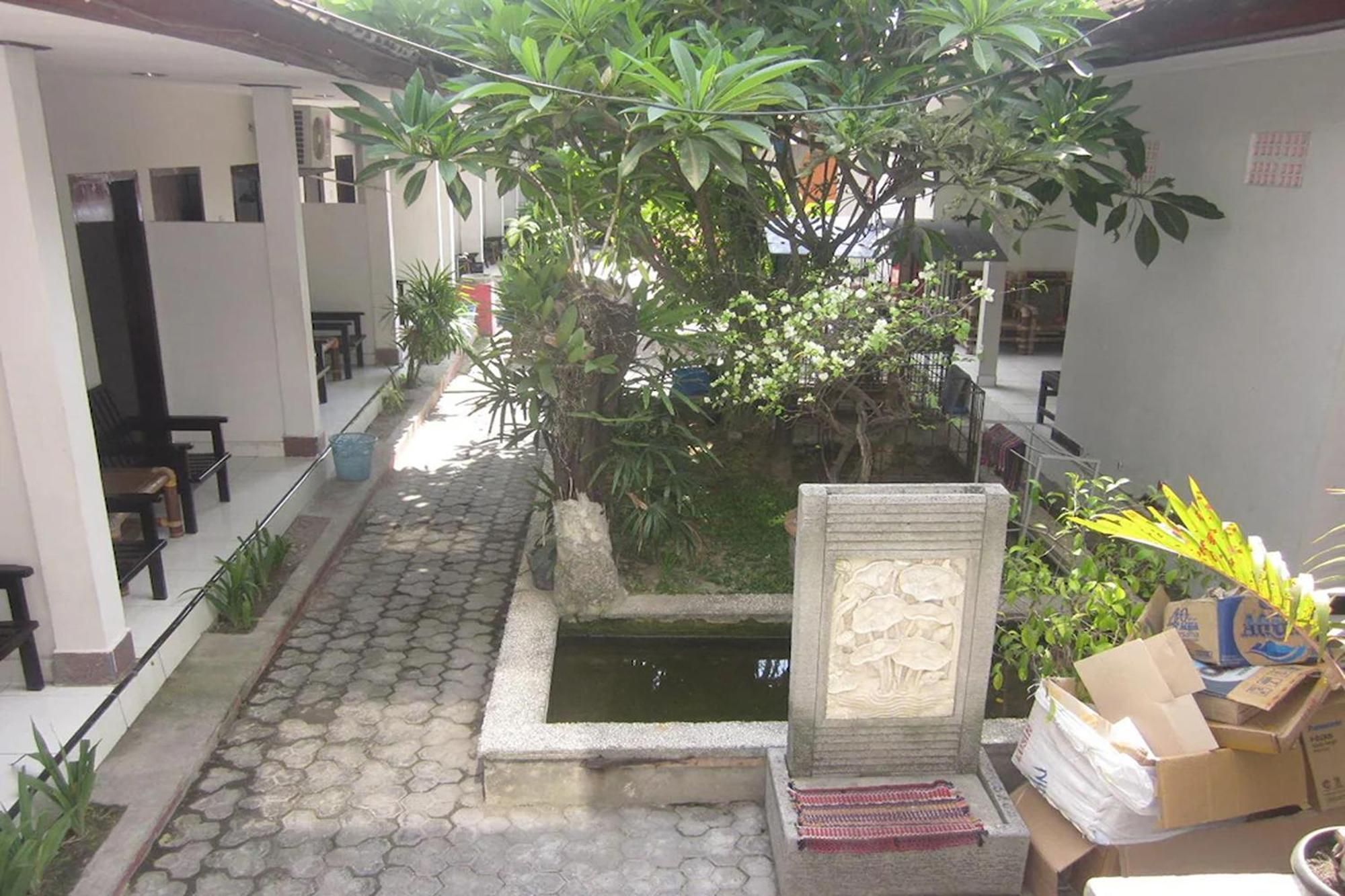 OYO 3156 Hotel Warta Dua Denpasa Buitenkant foto