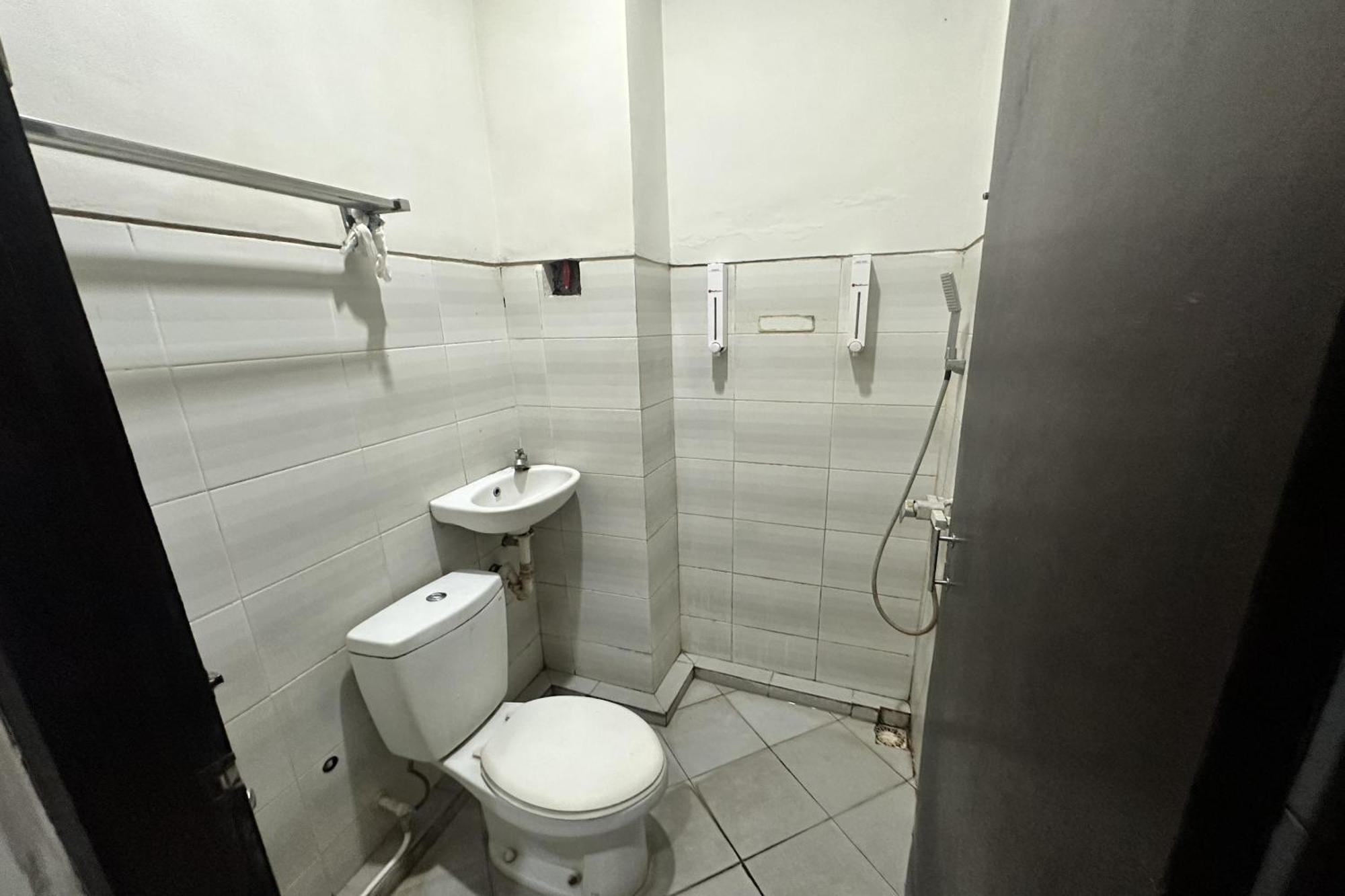 OYO 3156 Hotel Warta Dua Denpasa Buitenkant foto