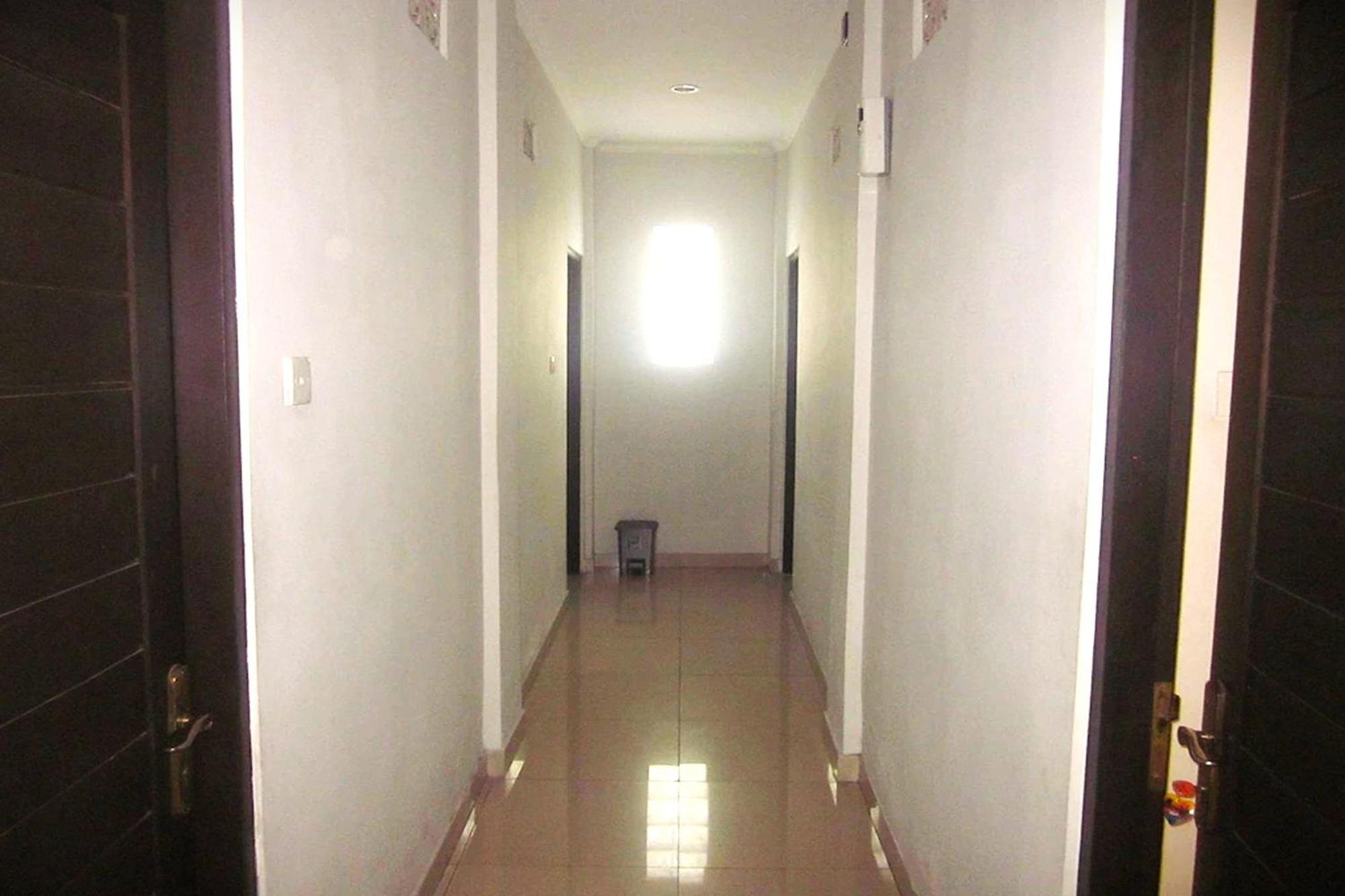 OYO 3156 Hotel Warta Dua Denpasa Buitenkant foto